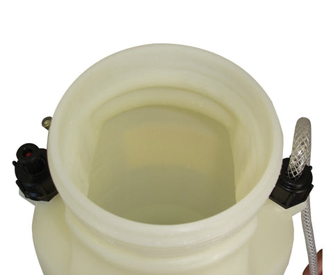 SOLO 456 ergonomic handle reduces hand fatigue during long spraying sessions