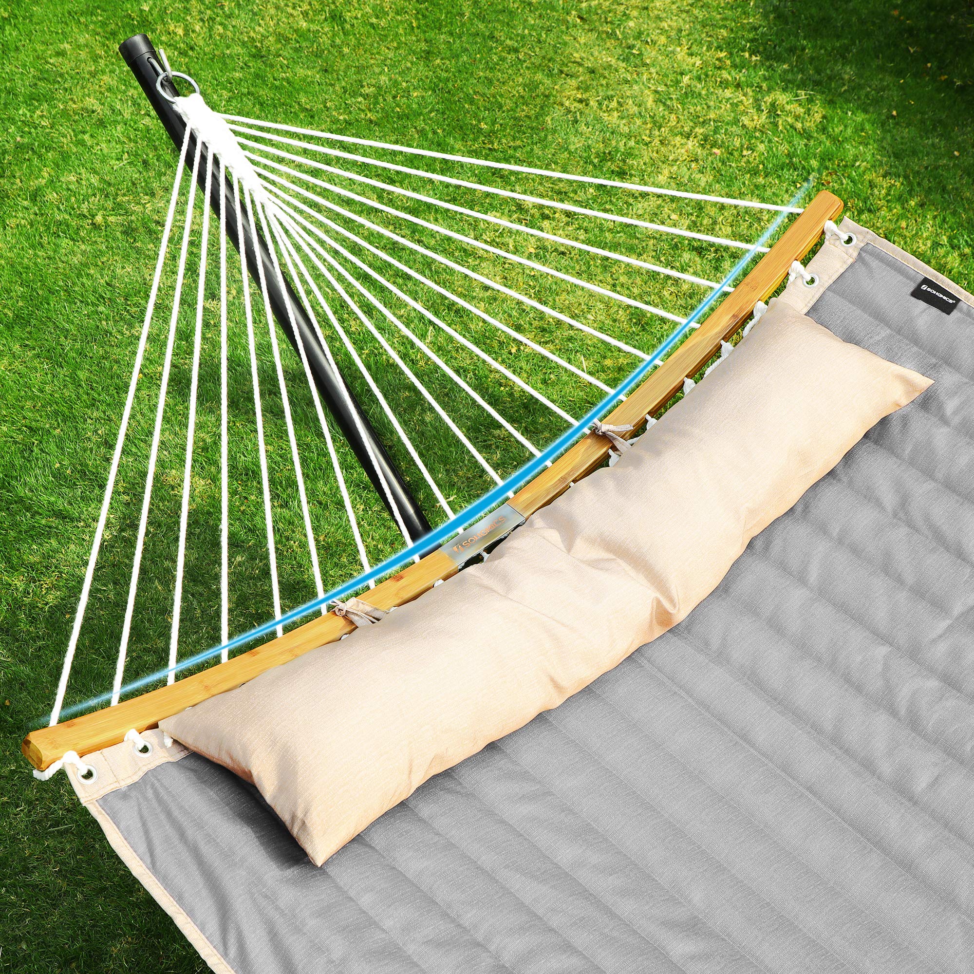 SONGMICS hammock 300D polyester fabric provides soft, sturdy surface