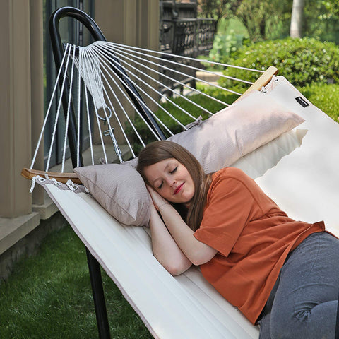 SONGMICS double-size hammock offers ample space to relax together