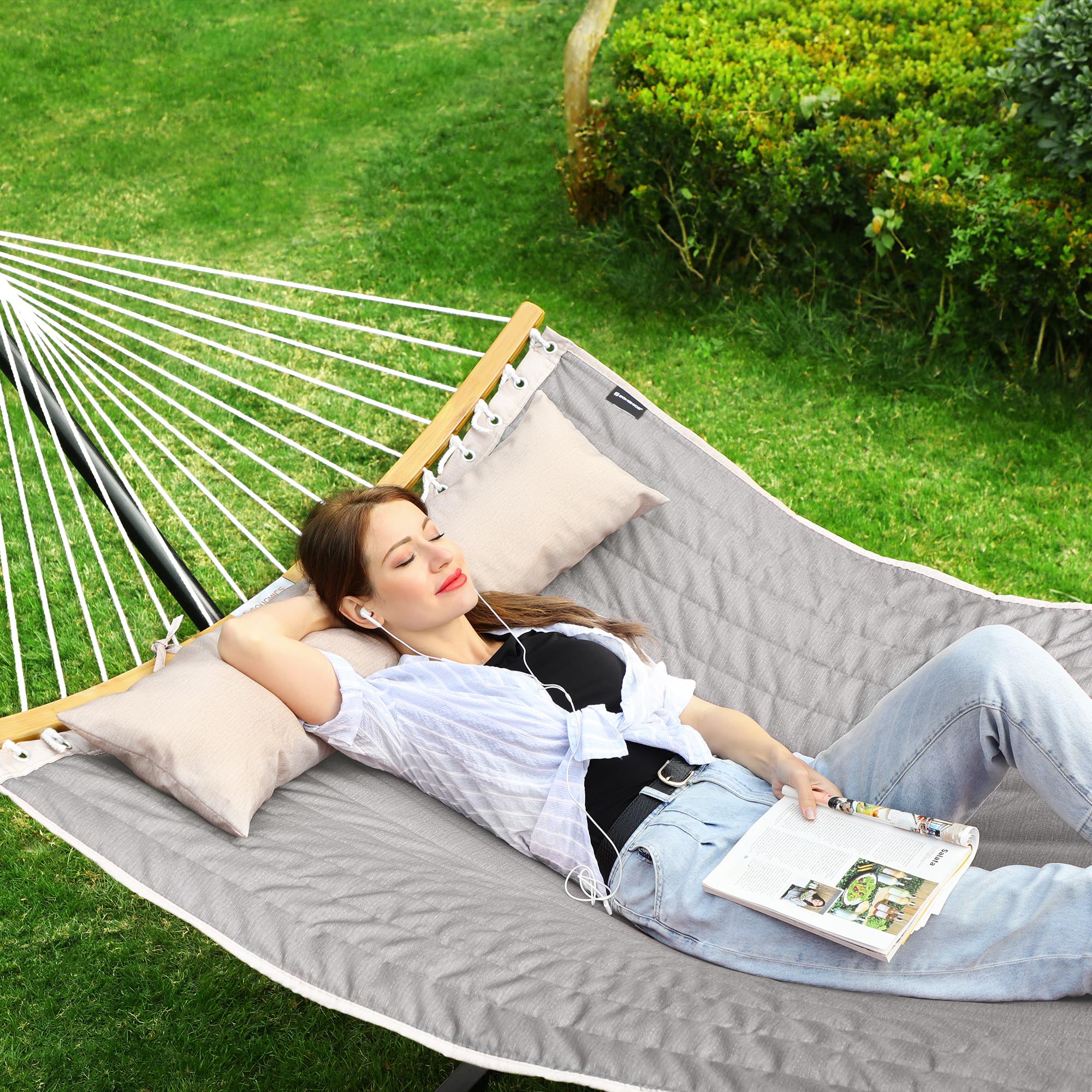 SONGMICS hammock pillow support highlighting head and neck comfort