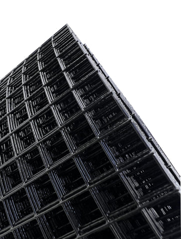 SOTEE halfinch black vinyl welded wire demonstrates durable, weather-ready fencing.