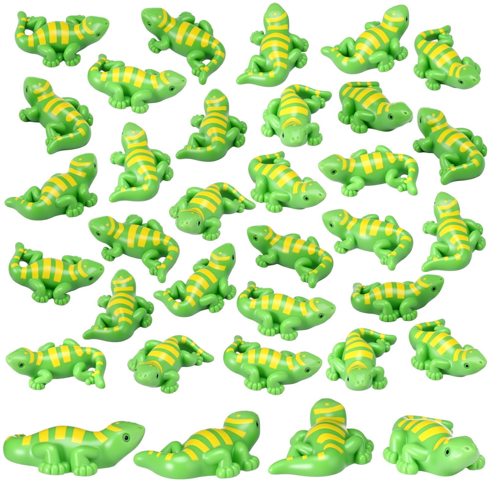 Soulchen mini gecko figurine set arranged on a desk for playful decor