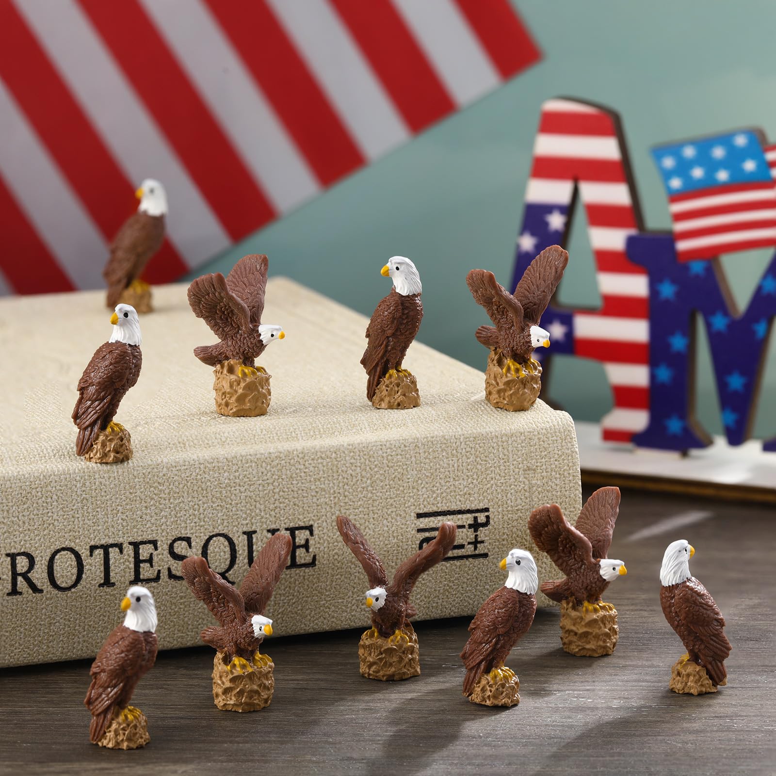 Soulchen mini resin bald eagle figurine variations suitable for cake toppers and crafts.