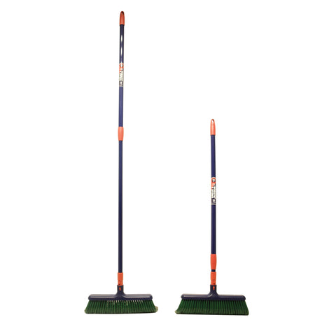 Telescopic handle on 4865RB adjusts length for comfortable use.