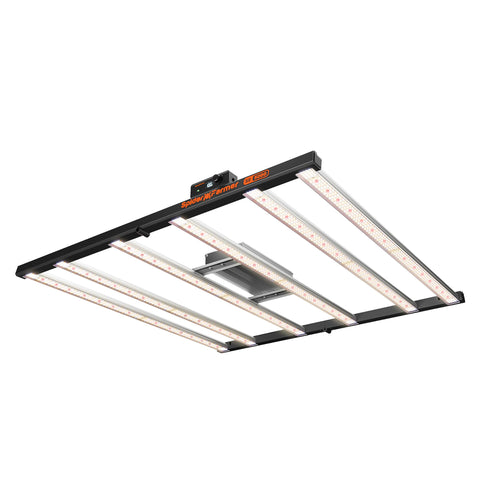 Spider Farmer SE5000 bar light provides even canopy coverage for a 4x4 ft grow space