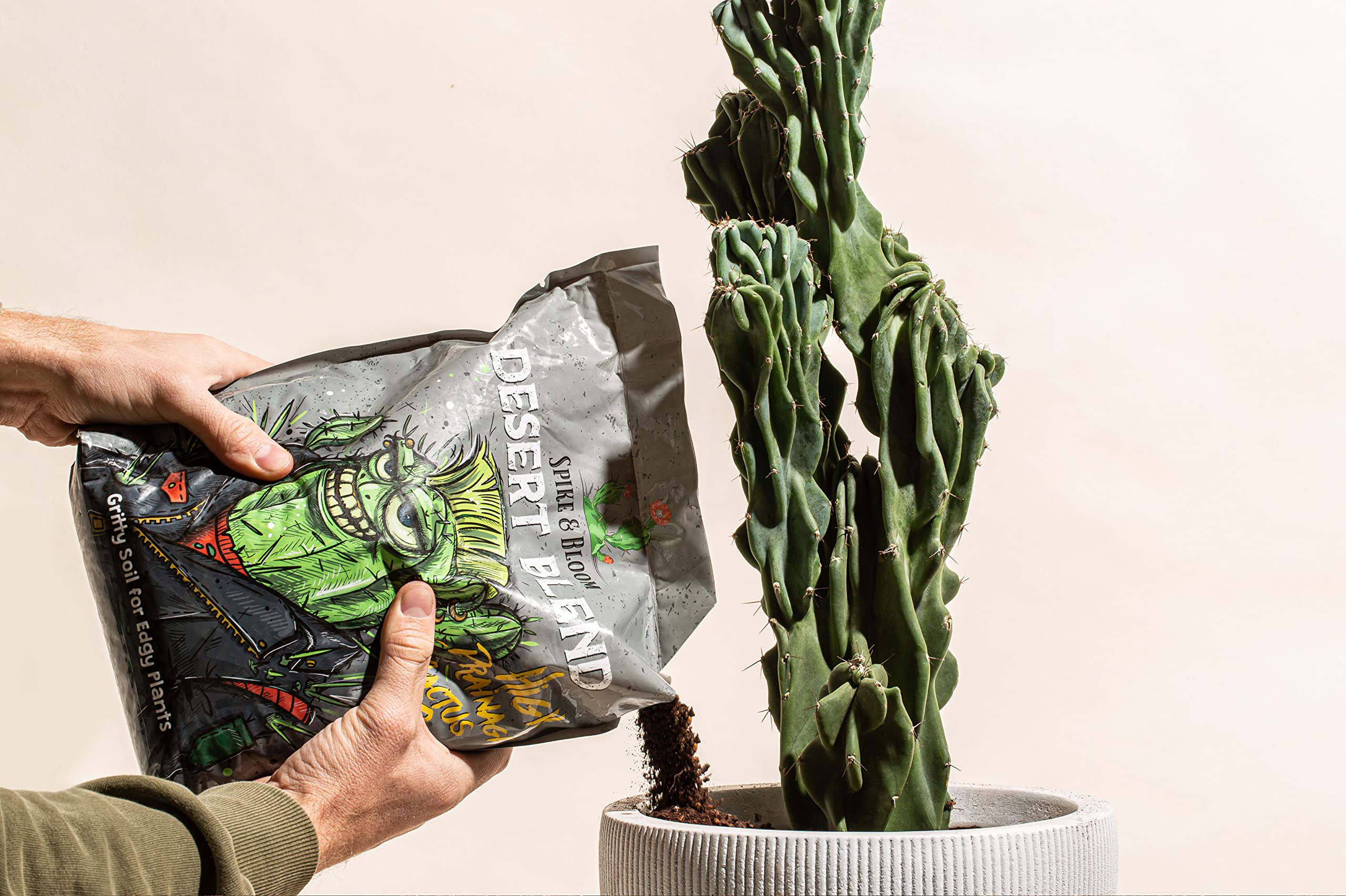 Spike & Bloom bloom-ready mix supports bigger cactus blooms.