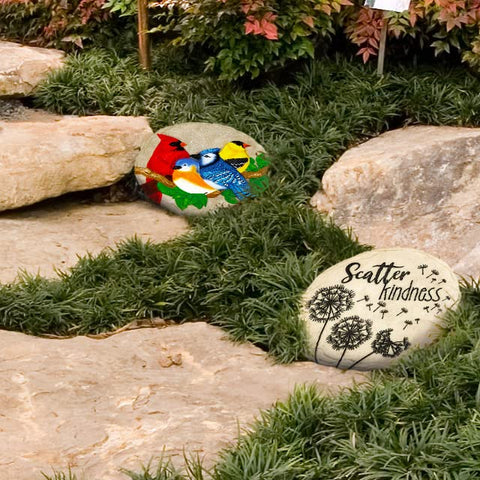 Spoontiques Pets and memories stepping stone offers meaningful garden display options.