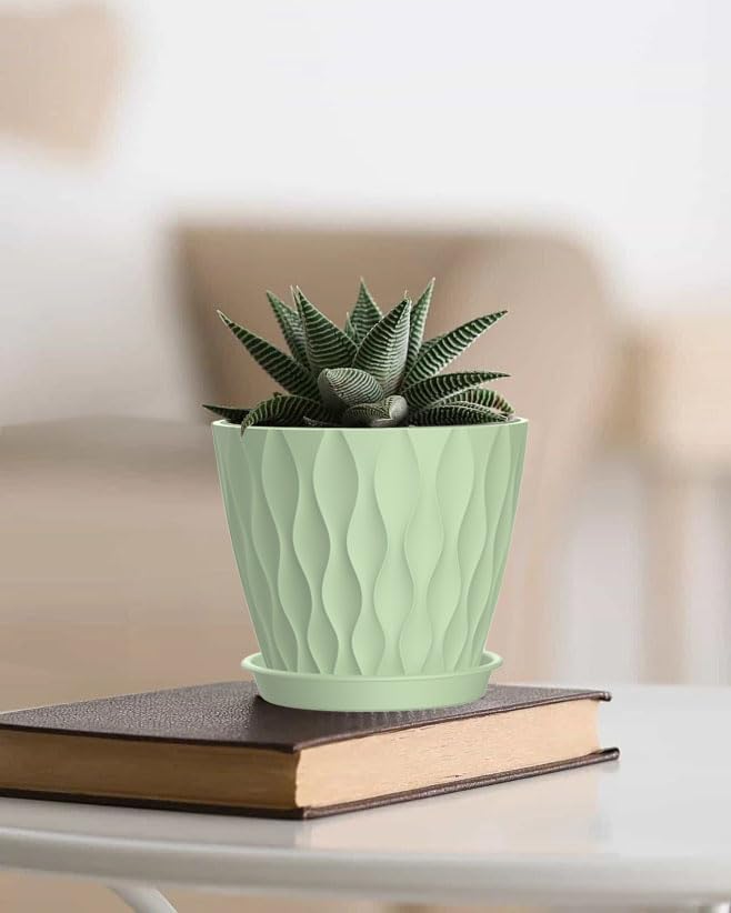 SQKH sturdy polypropylene planter resists sun brittleness for long use.