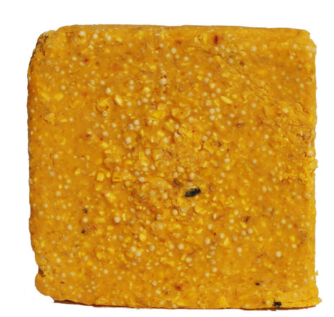 ST. ALBANS BAY SUET PLUS hot pepper cake close-up emphasizes sturdy 11 oz design