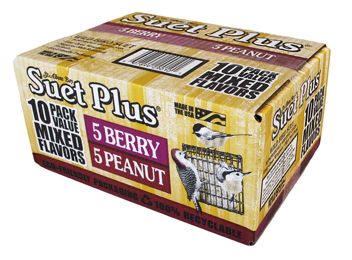 ST. ALBANS BAY SUET PLUS peanut-berry cake pack attracts tree-clinging and perching birds