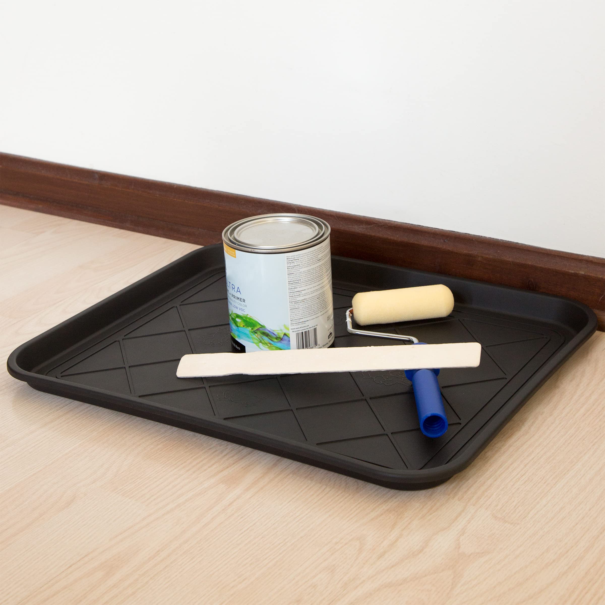 Stalwart boot tray easy to clean with water and cloth