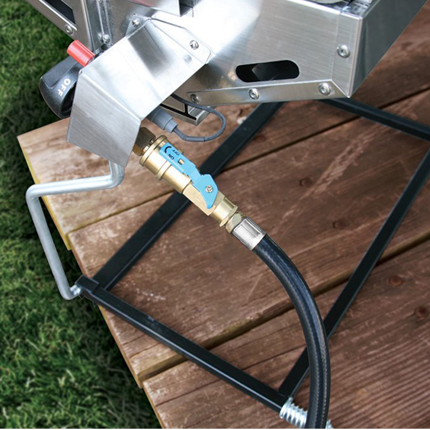 Stanbroil easy hand-tightening installation for quick setup