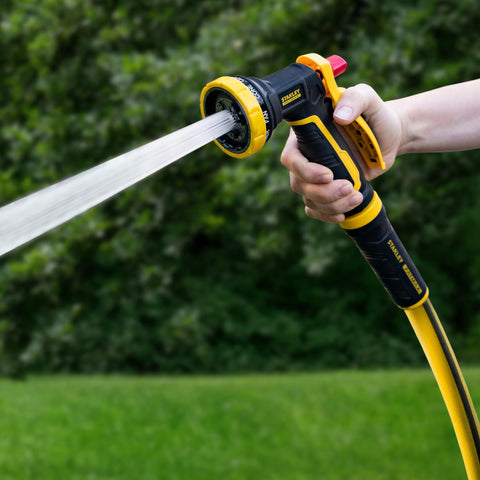 STANLEY FatMax nozzle flat pattern for wide spray on surfaces