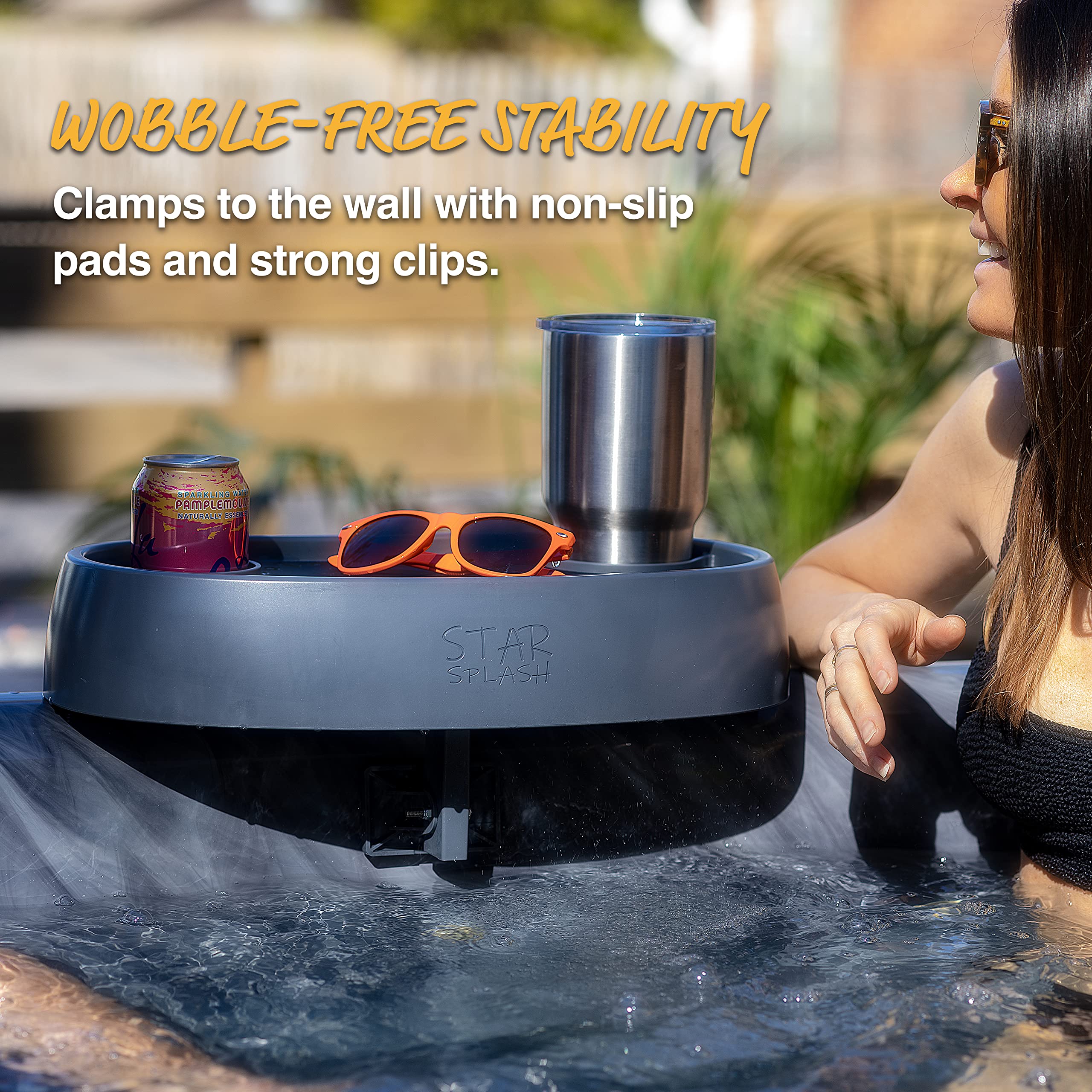 Star Splash side-by-side cup holders keep drinks within reach on both sides.