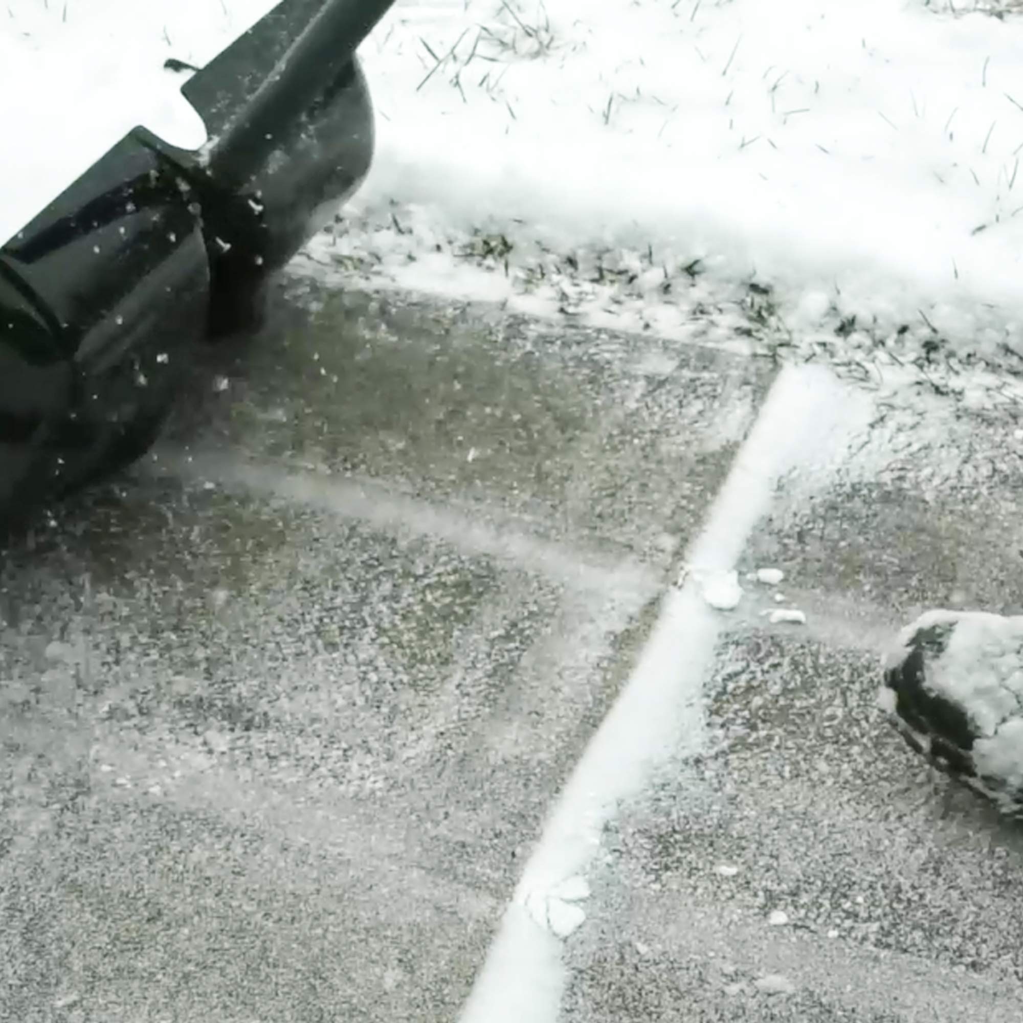 Stay+Safe Tools deck-protecting shovel for decks, patios, and walkways.