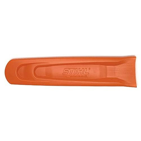 Close-up of durable material on the Stihl scabbard protects narrow bars during transport.