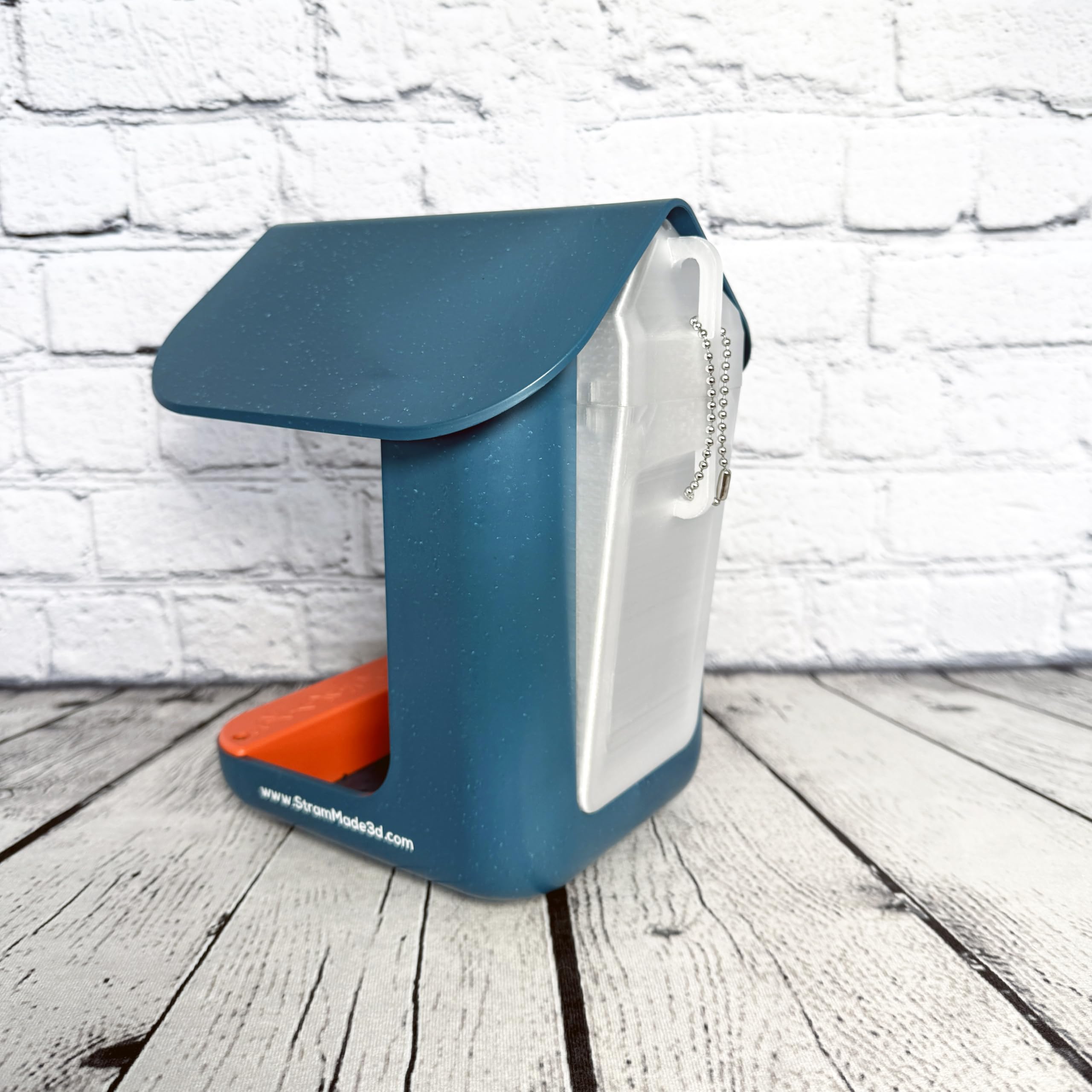 StramMade Bird Buddy color options help match your feeder's style.