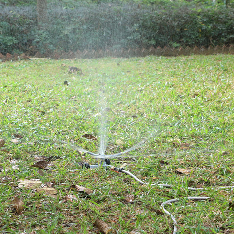 STYDDI 360-degree water spray provides even distribution across beds
