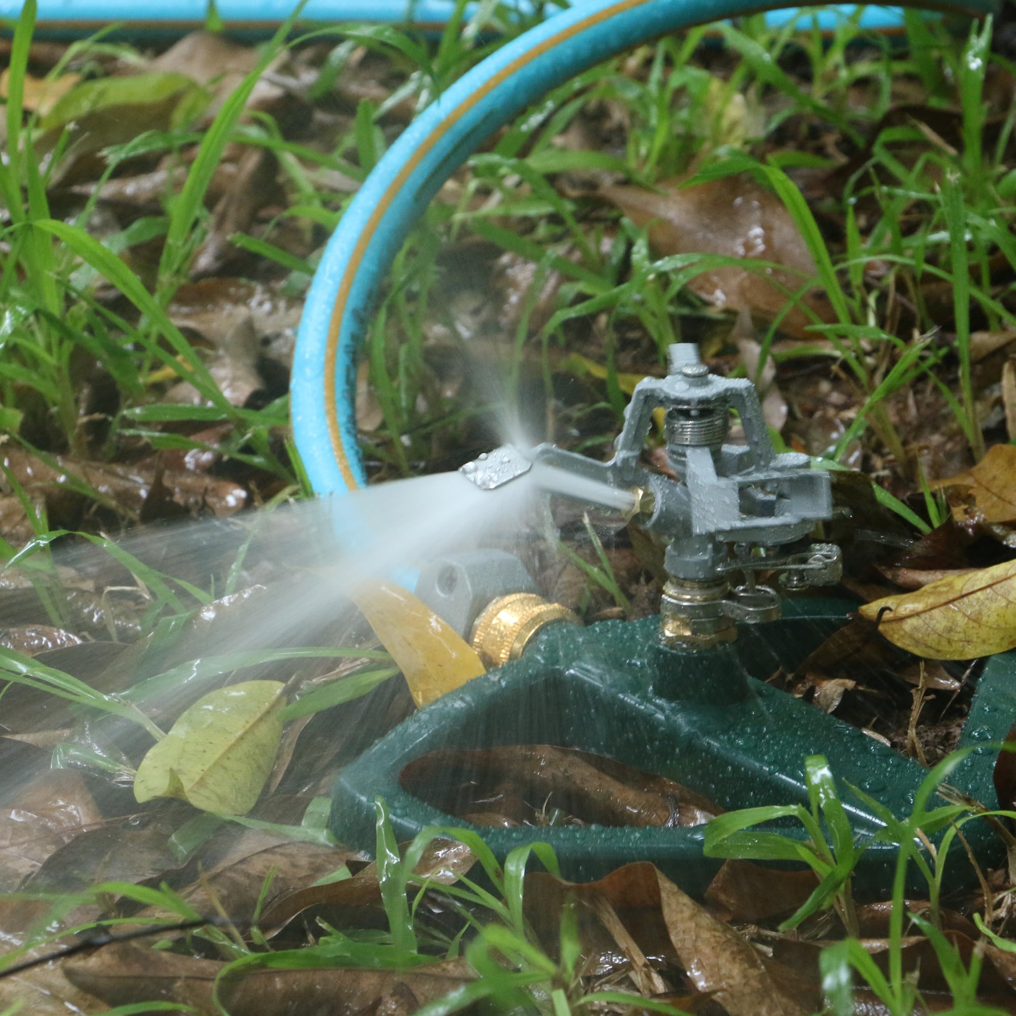 STYDDI adjustable-spray-pattern 20-360 enables spot or wide-area watering