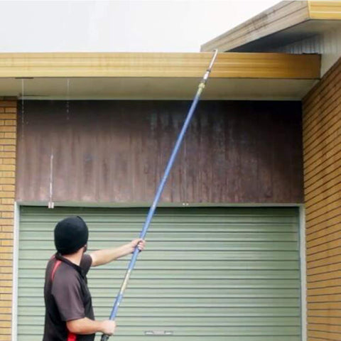 STYDDI design enables safe cleaning on pitched roofs without soaking shoes