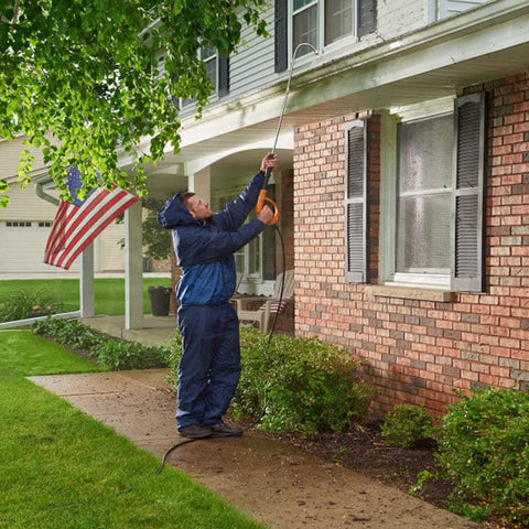 STYDDI quick-connect gutter cleaner demonstrates 1/4-inch compatibility for easy setup