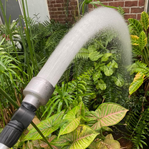 STYDDI watering wand with thumb control enables easy one-handed operation.