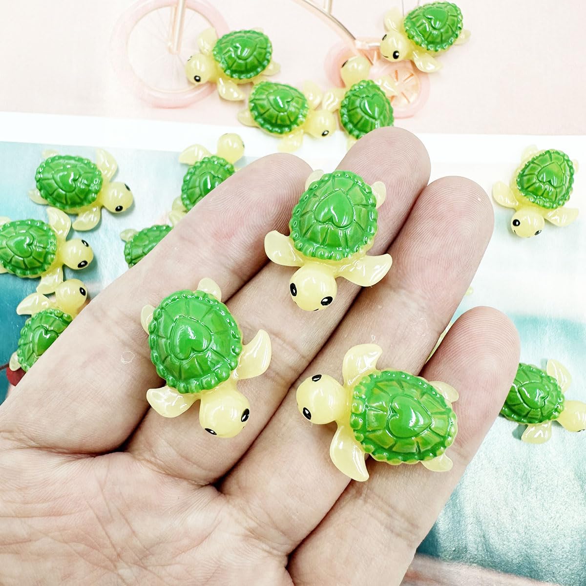 Suartus mini turtle décor for fairy gardens and shelves.