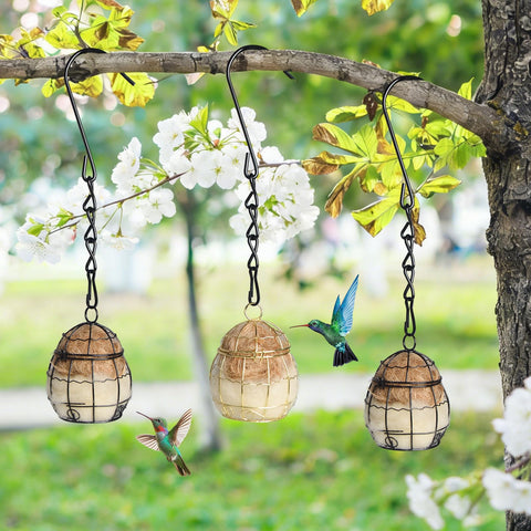 SucculentLovers nest ball with wool material provides a cozy nest for small garden birds