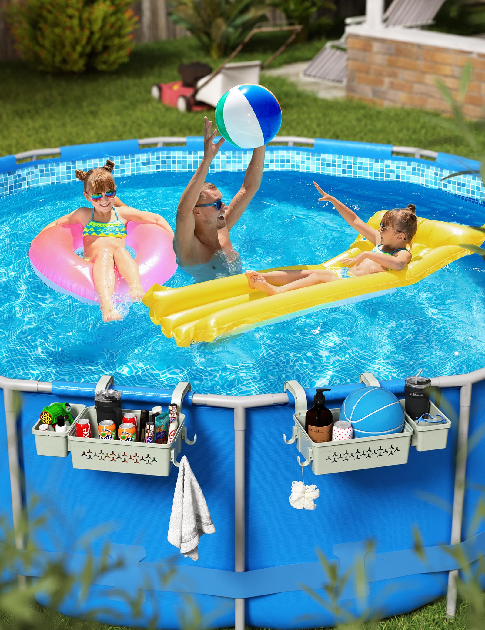 SUMMERBUDDY organized poolside space with towels and drinks ready for use.
