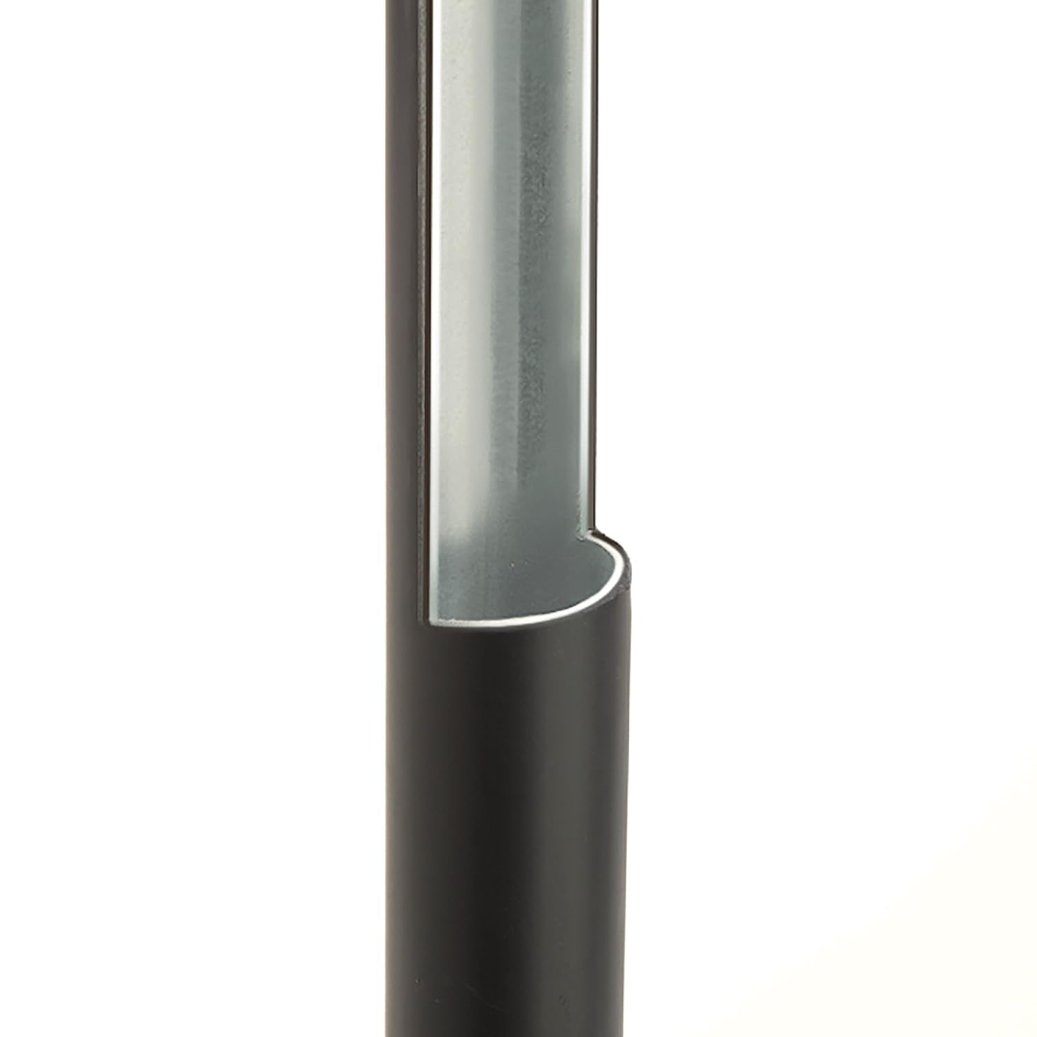 Suncast optimized for dry snow 3 to 4 inches on smooth surfaces.