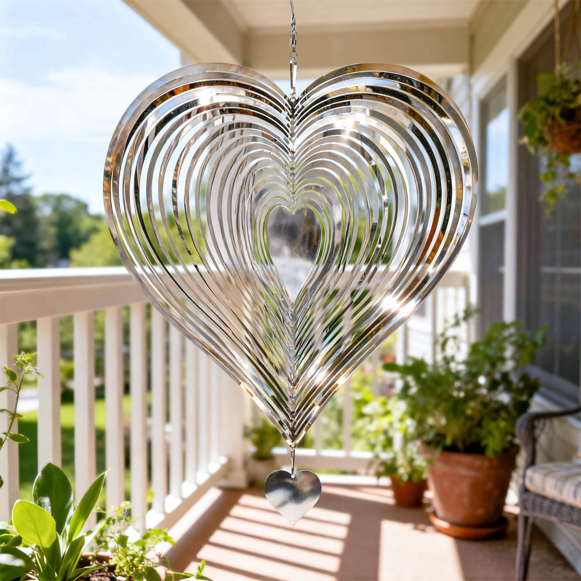 SUNCKET Wind Spinner makes a thoughtful Mother's Day gift for mom or grandma.