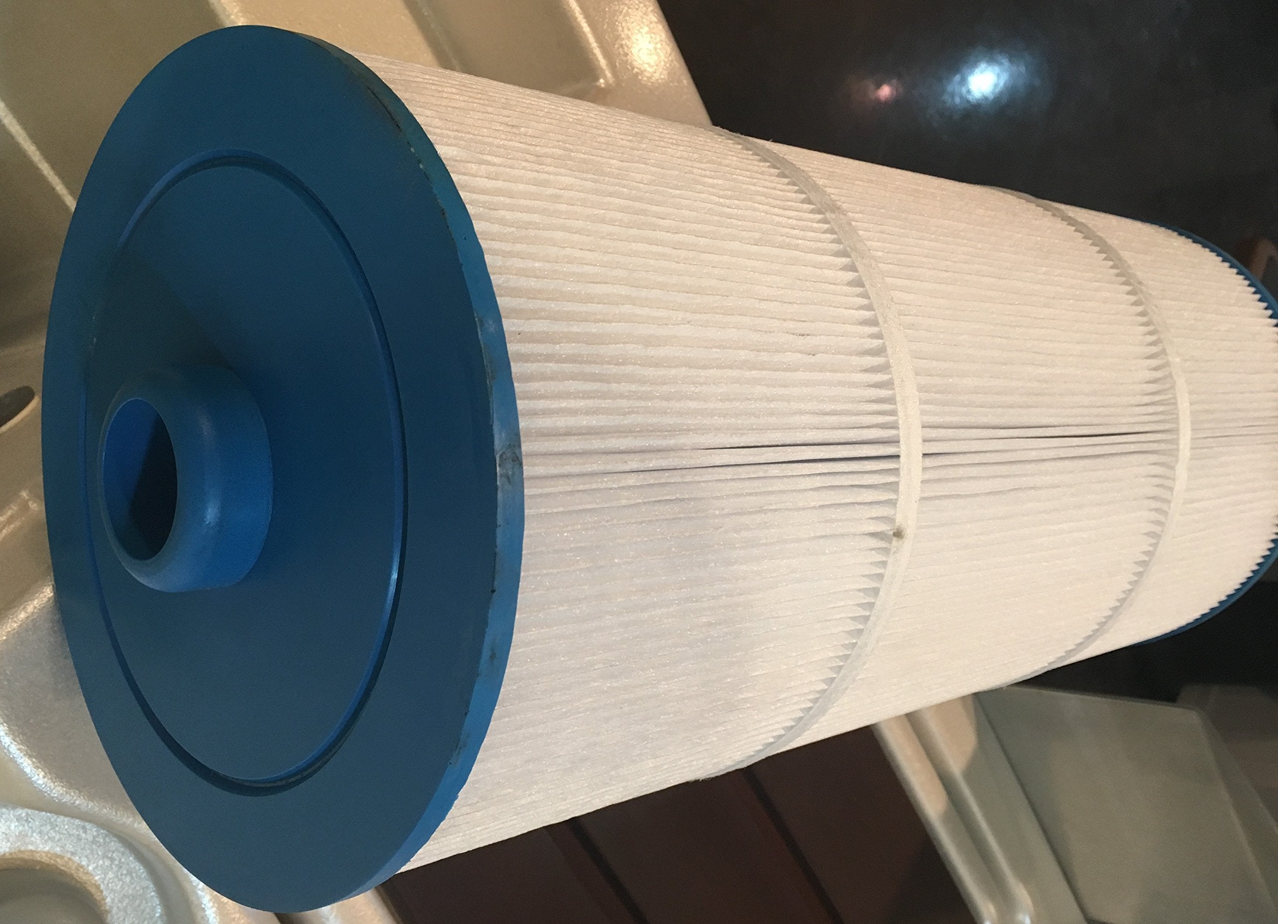 Sundance MicroClean Ultra outer filter easy installation demonstrates quick spa maintenance.