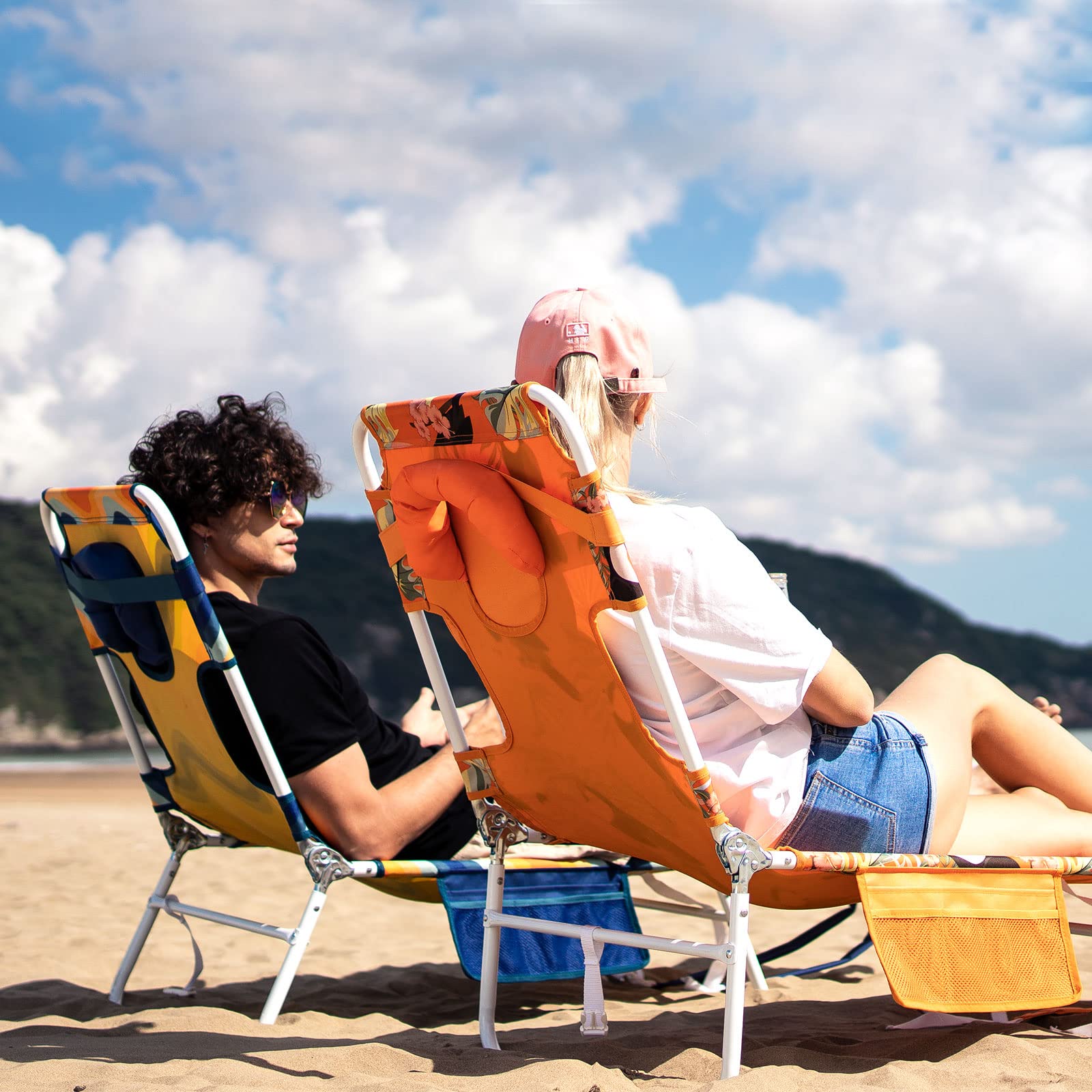 SunnyFeel Oxford fabric provides breathable, quick-dry comfort.