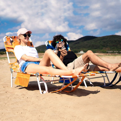 SunnyFeel chair showing side storage pouches for easy essentials.