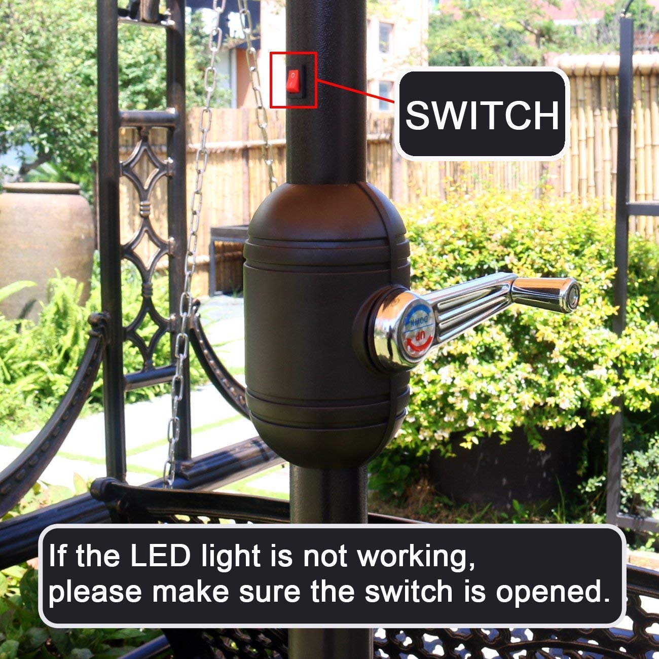 Sunnyglade bronze aluminum pole with steel ribs provides sturdy support.