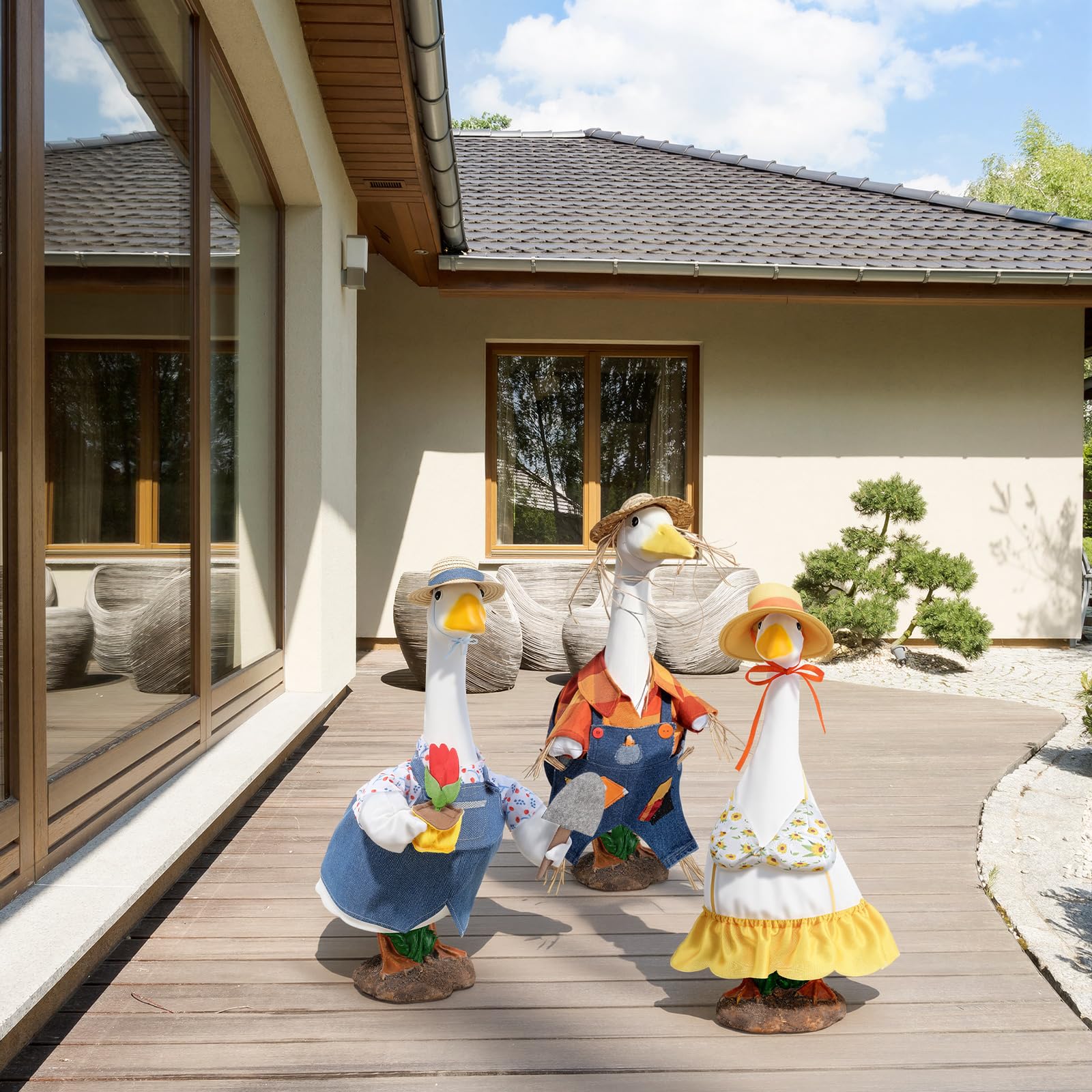 Sunnymove porch goose shamrock costume adds St. Patrick’s flair to your garden.