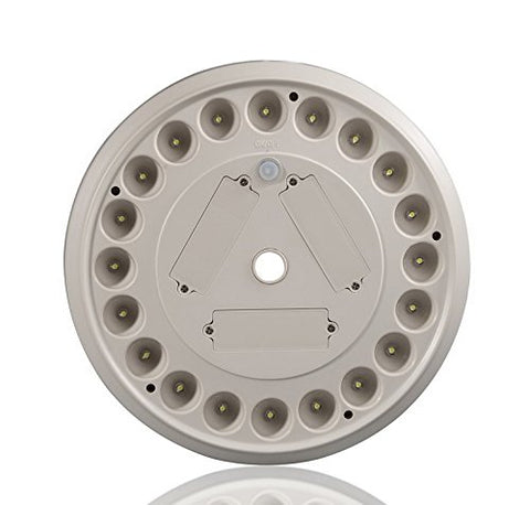 Simple, tool-free installation for Sunnytech flag light on a standard pole.
