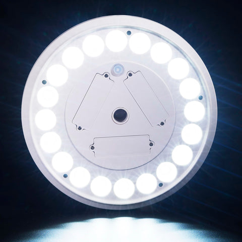 Sunnytech solar flag light mounted on standard pole demonstrates compatibility