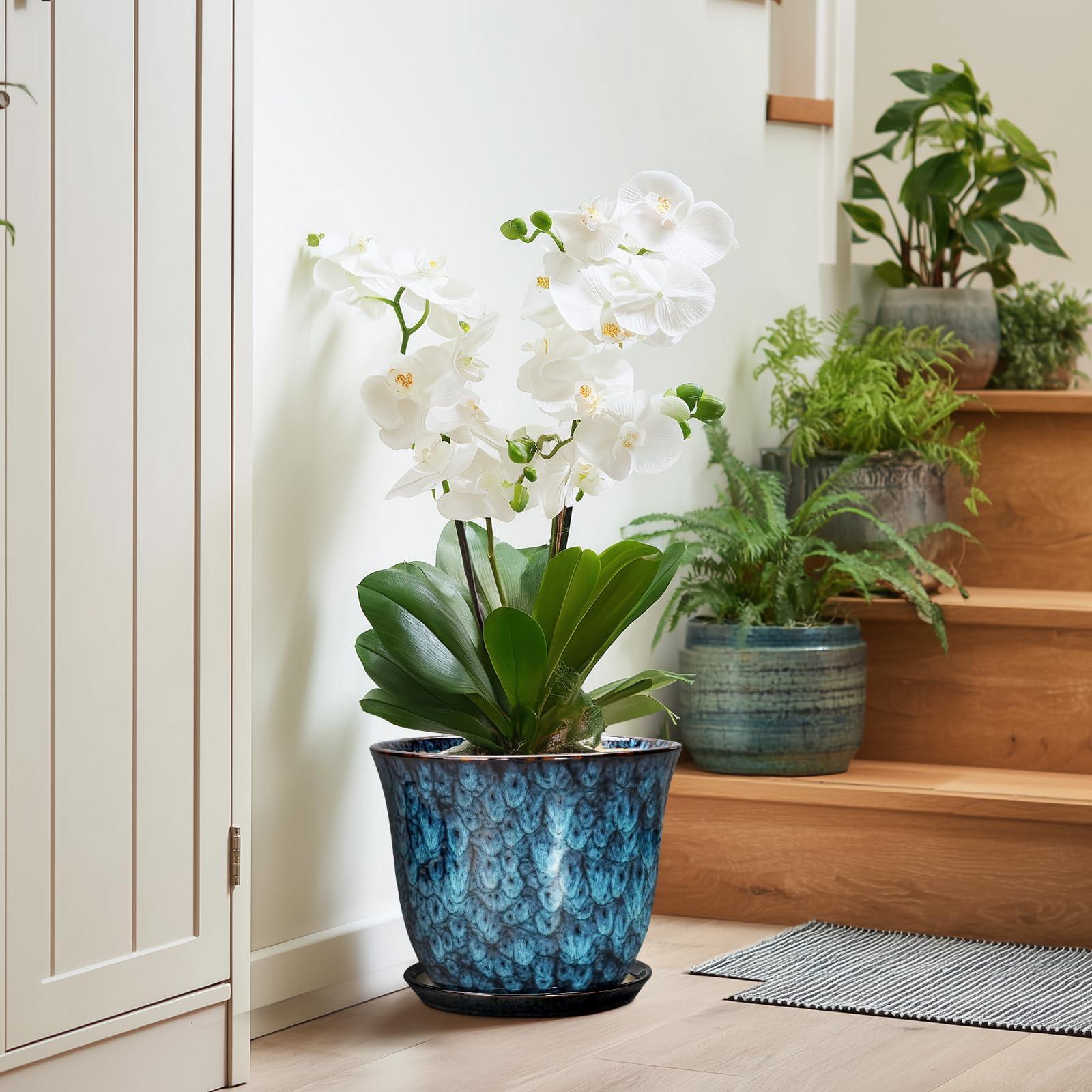 SUNPOTFOR home office blue ceramic pot enhances desk decor and organization.