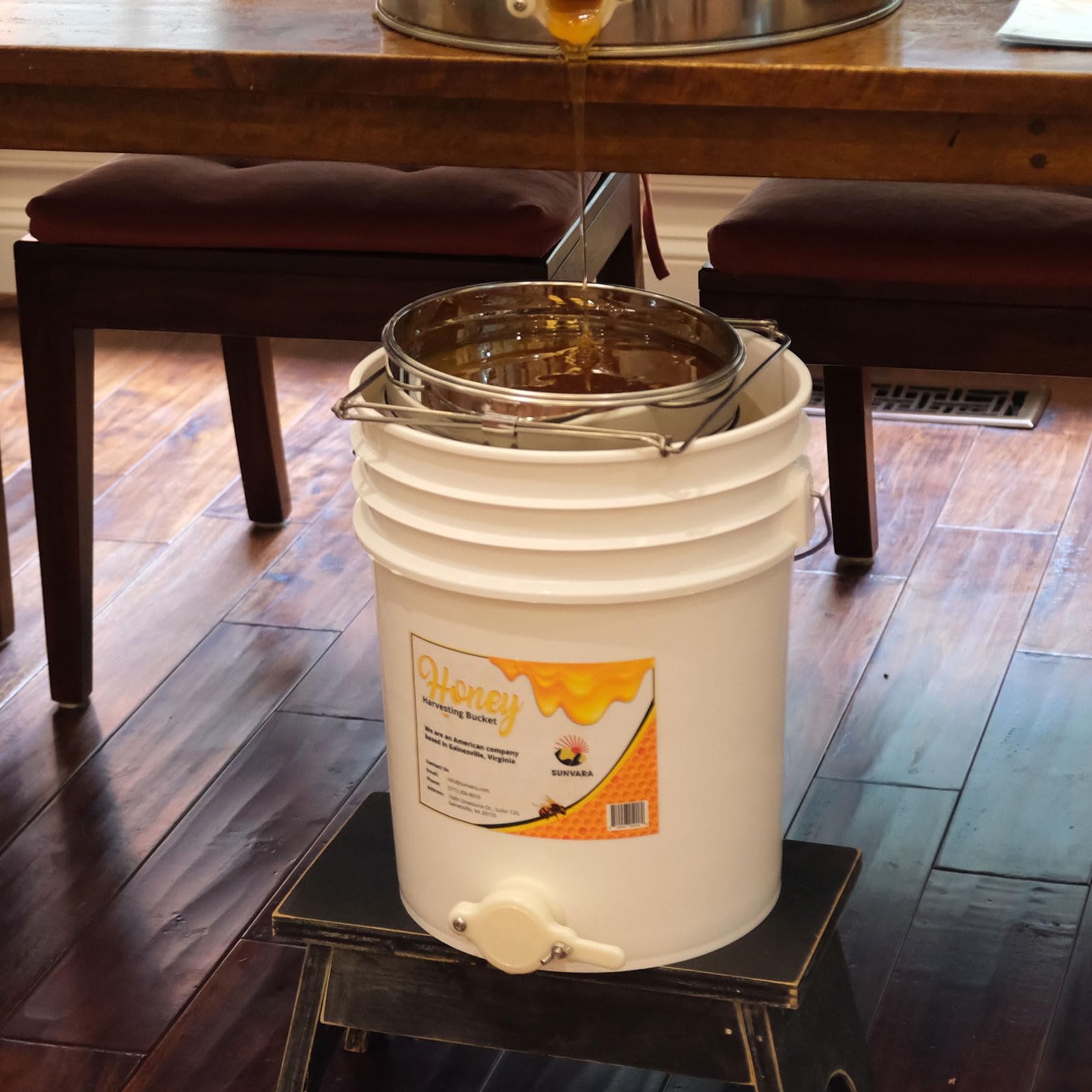 SunVara honey gate and drain enable mess-free processing.