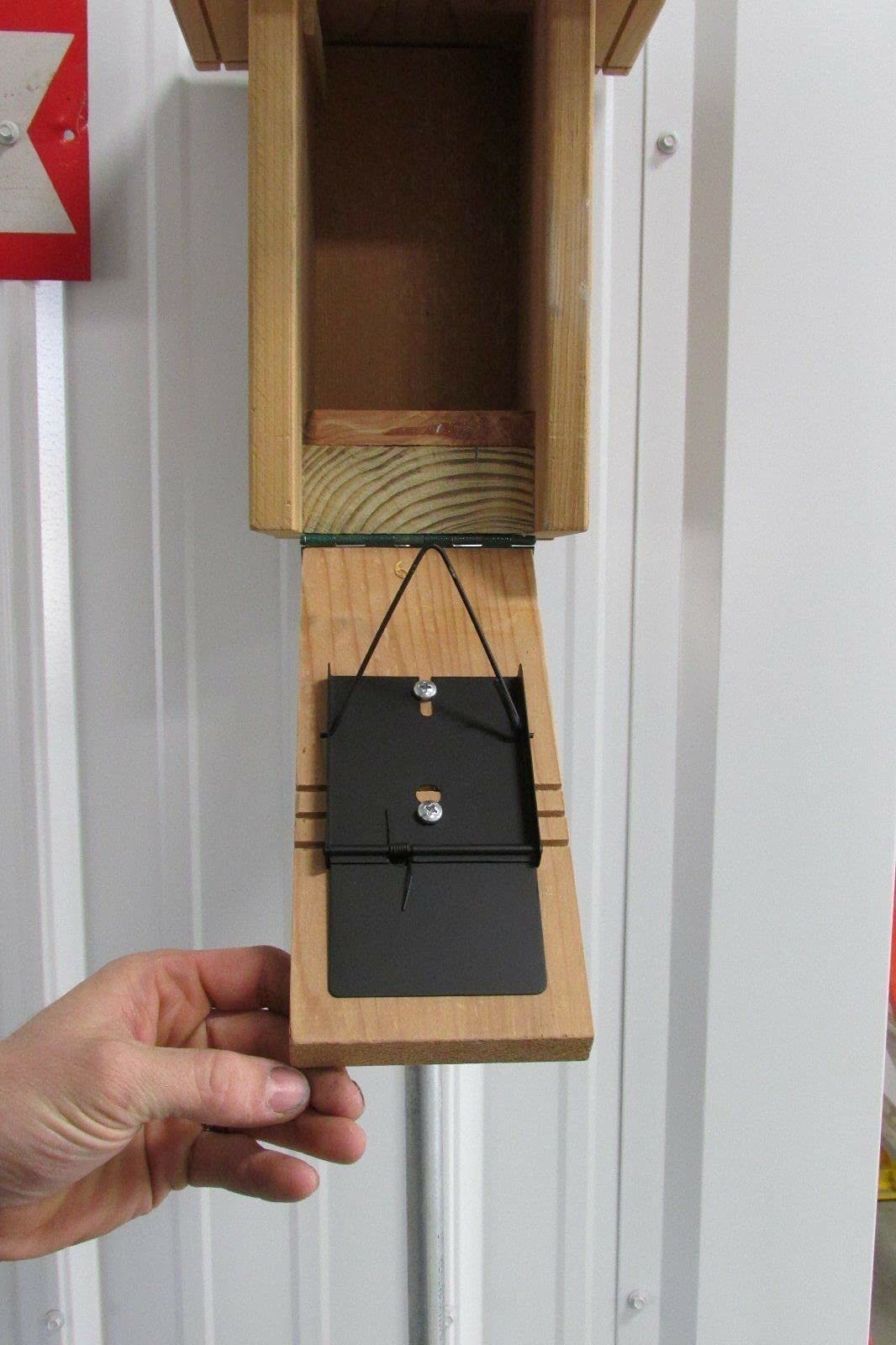 SuperDi Van ERT trap dimensions shown in tripped state aid accurate fitting