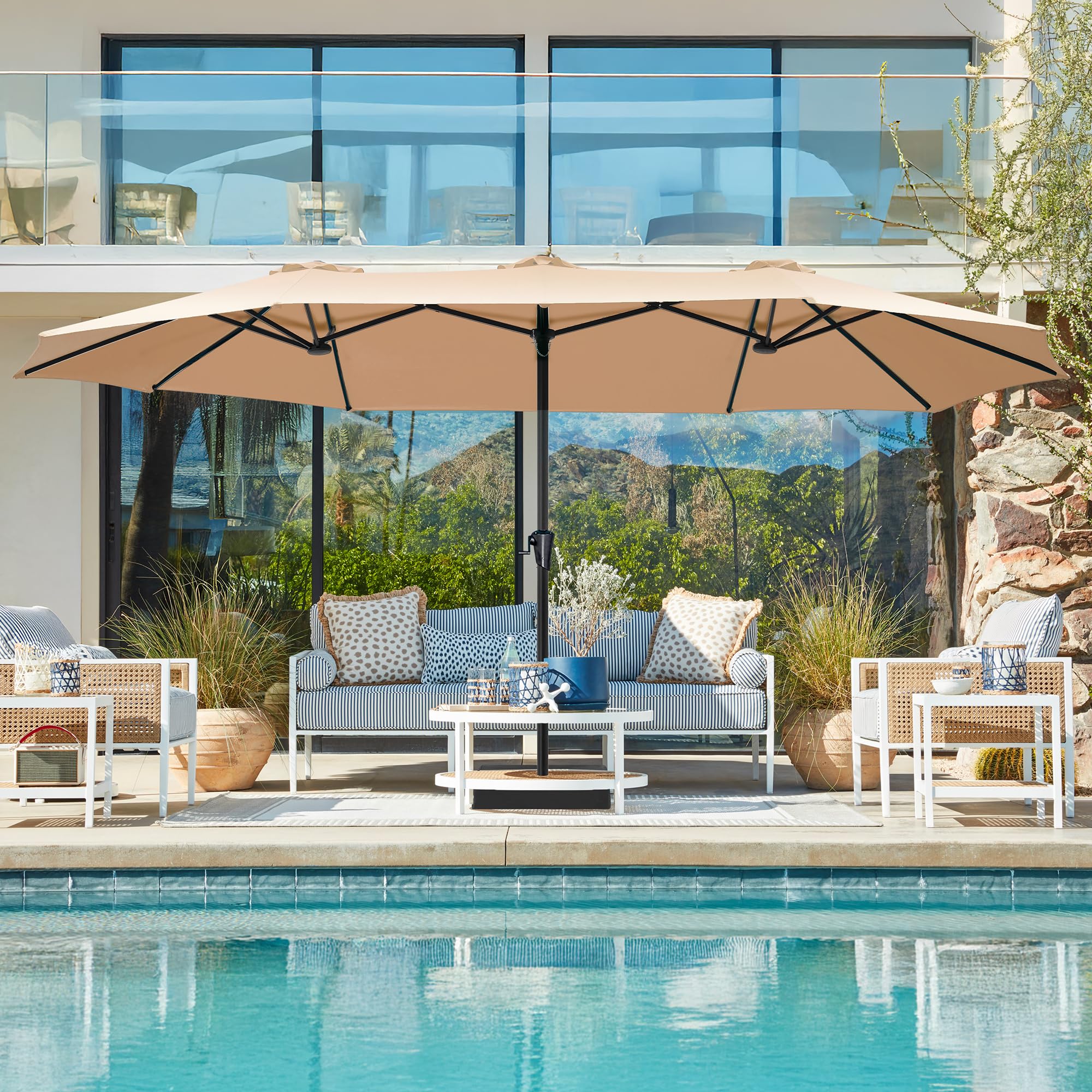 SUPERJARE wide shade area ideal for deck or poolside dining