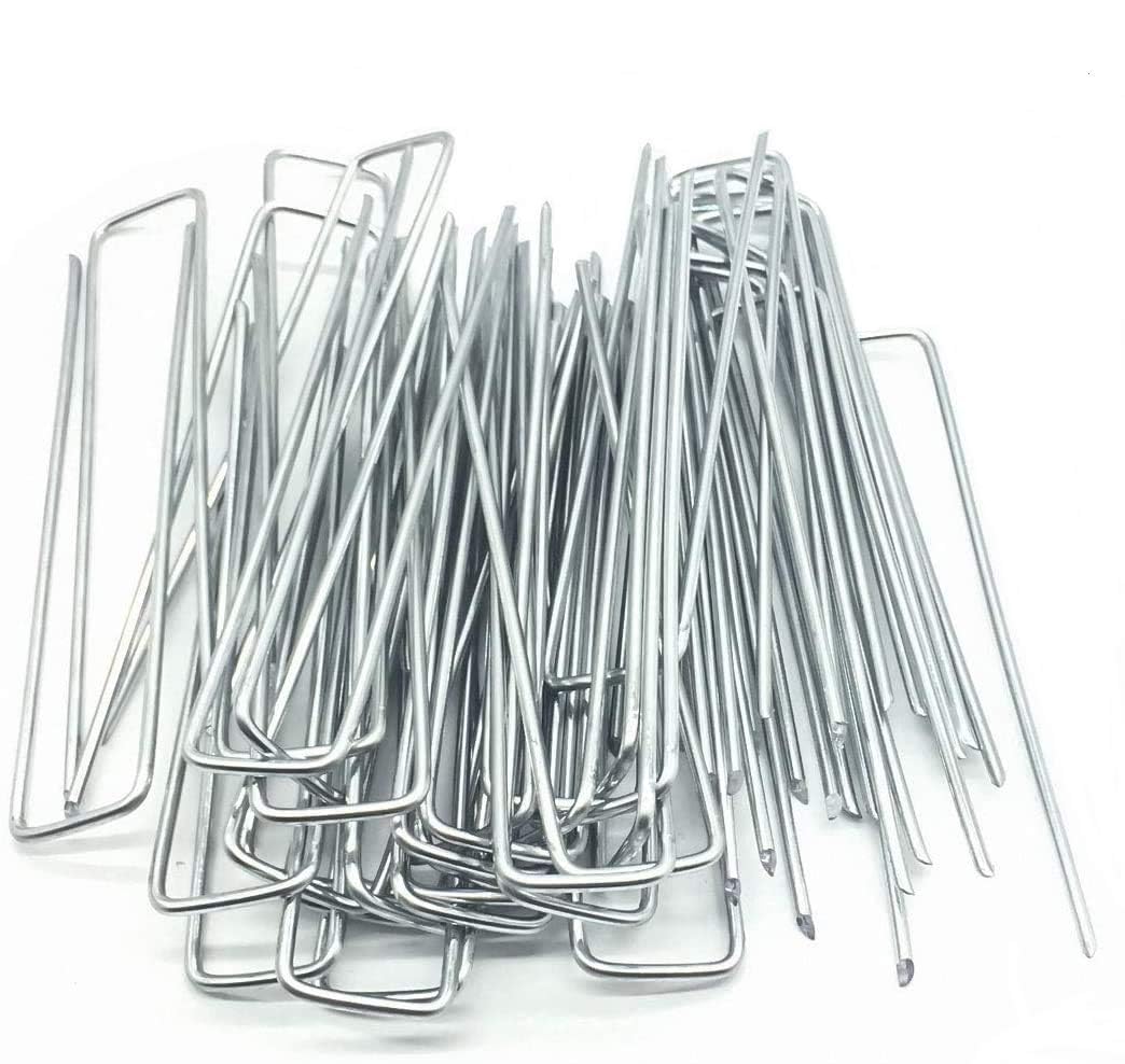Bulk 100-pack of SuperMMarK landscape stakes displayed for bulk projects.