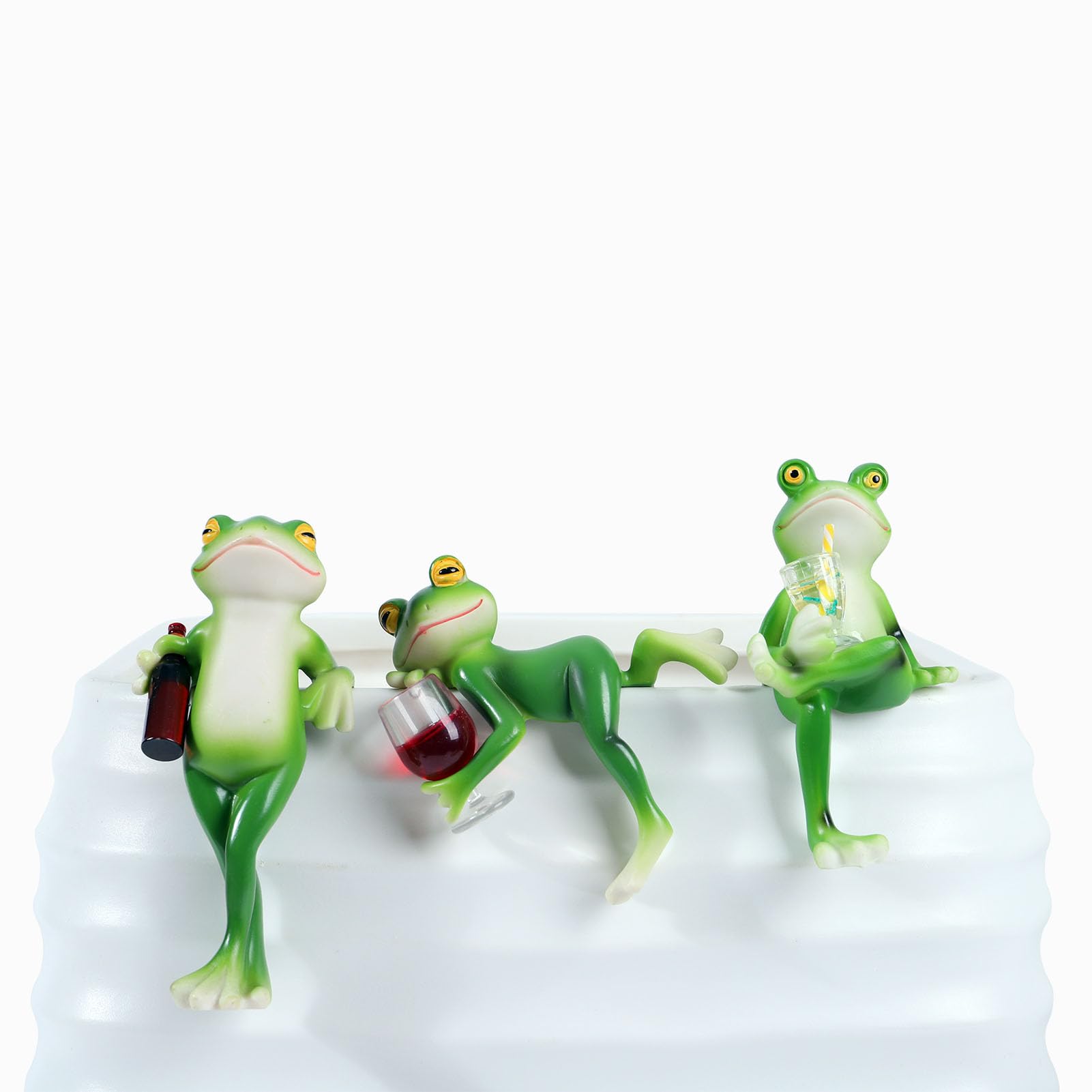 Suqorinp frog plant hanger hanging from a pot for lush plant decor