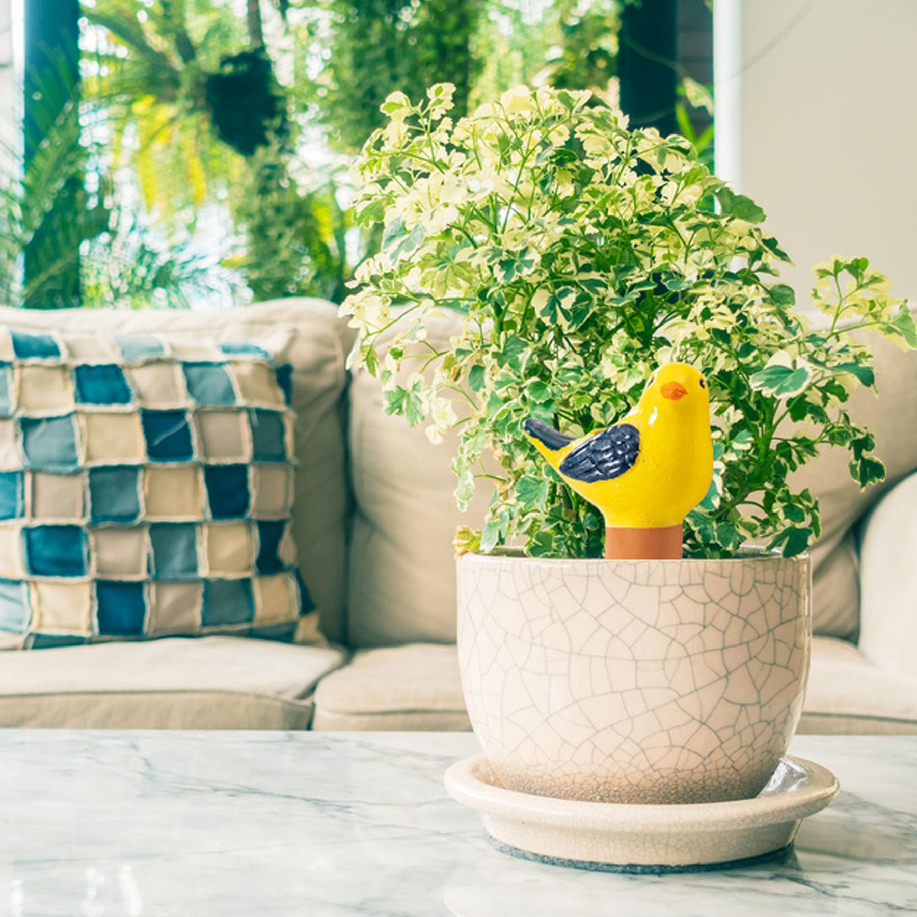 SURE YUESI handcrafted bird design enhances indoor and outdoor planters