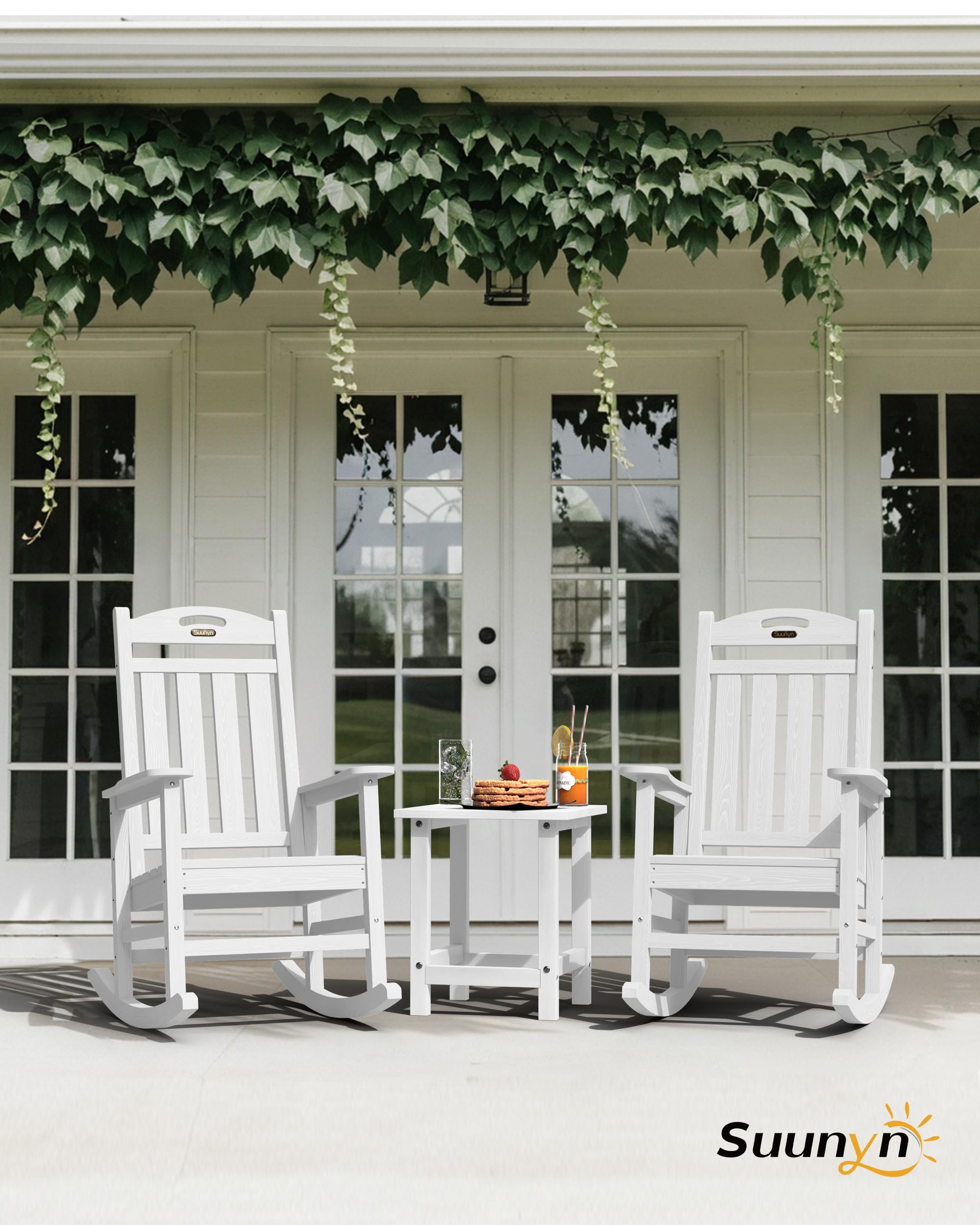 SUUNYN all-weather HDPE chair stands up to sun and rain, no cracking