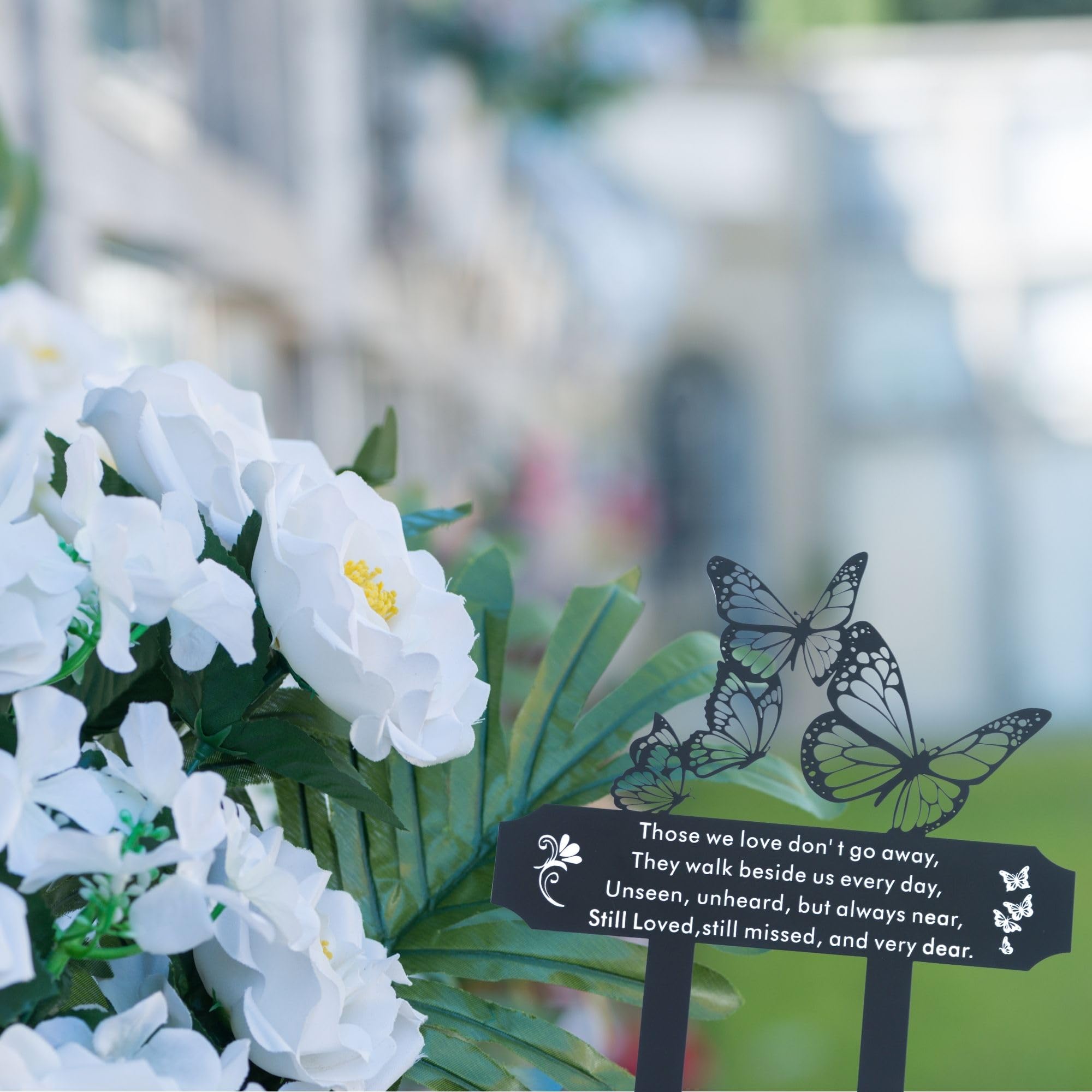 SWEEARTH weather-resistant metal marker endures rain and sun while honoring loved ones.