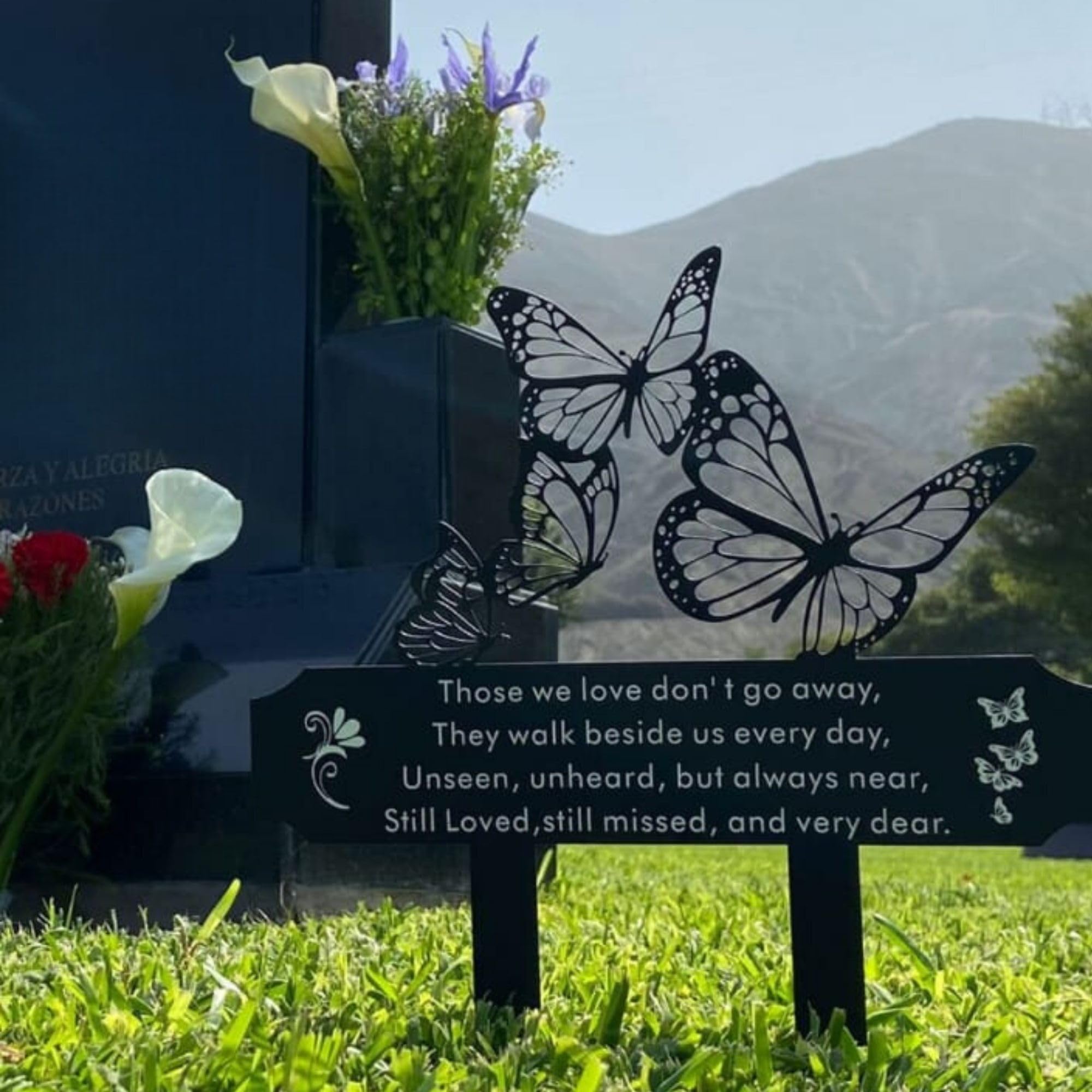 SWEEARTH sympathy gift grave marker provides a thoughtful bereavement tribute.