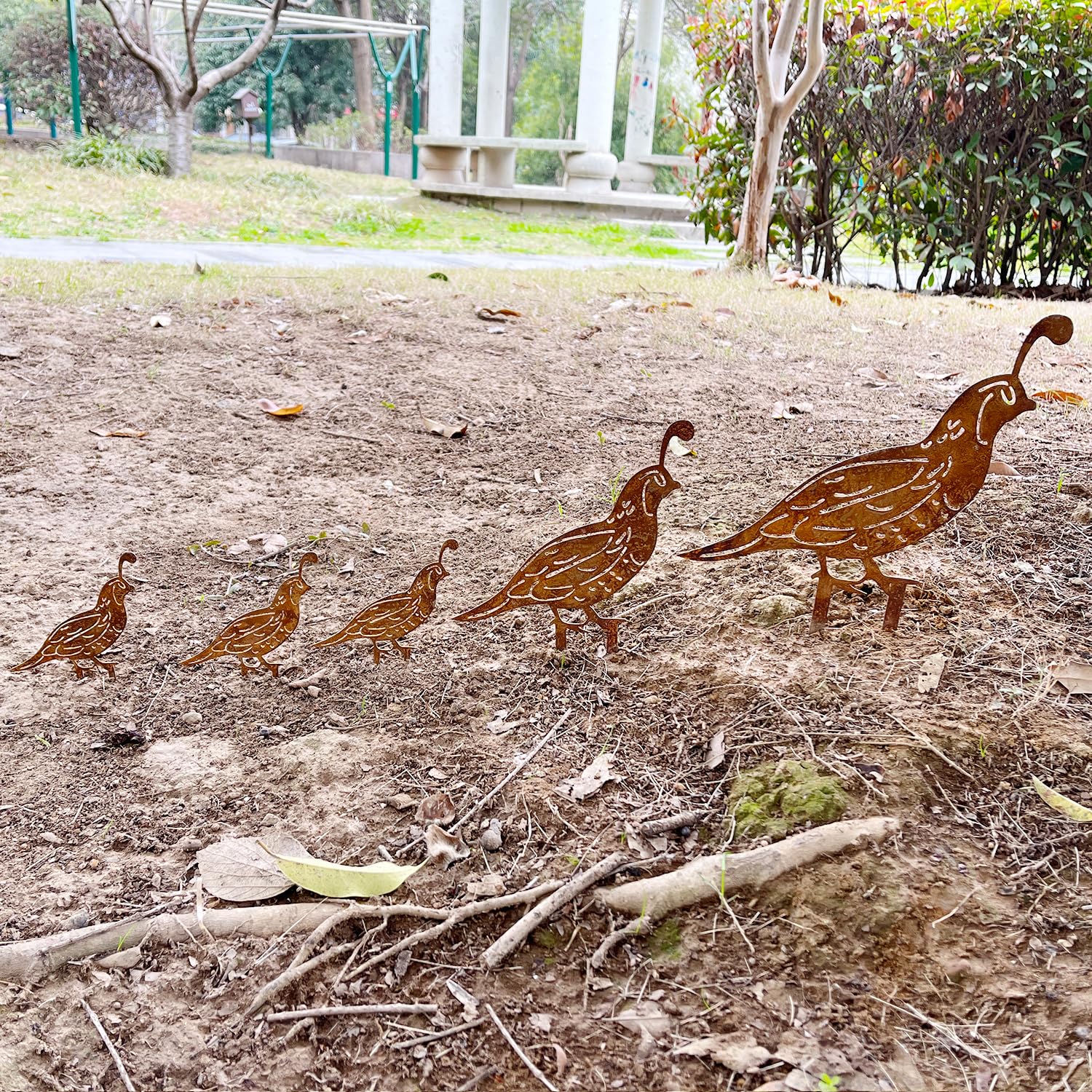 SWNACOR rustic garden ornaments suit porches, patios, and walkways.