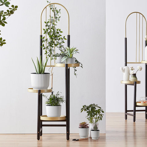 T4U 4-pack self-watering pots fit compact spaces in homes